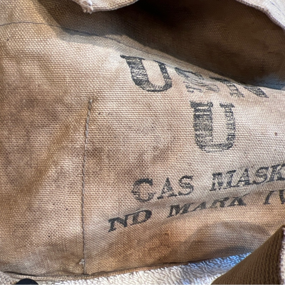 ORIGINAL MILITARY  WW II US NAVY ND MARK IV GAS MASK CARRY BAG - Picture 3 of 12